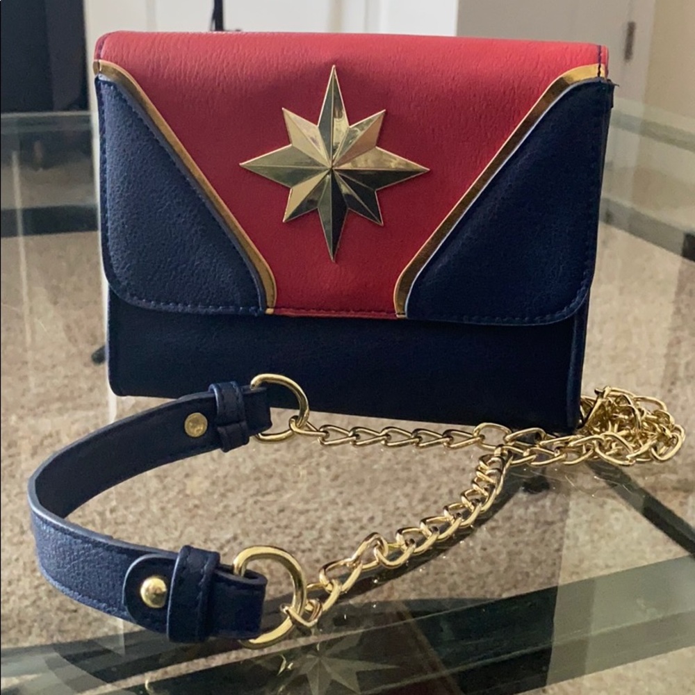 Captain Marvel Crossbody